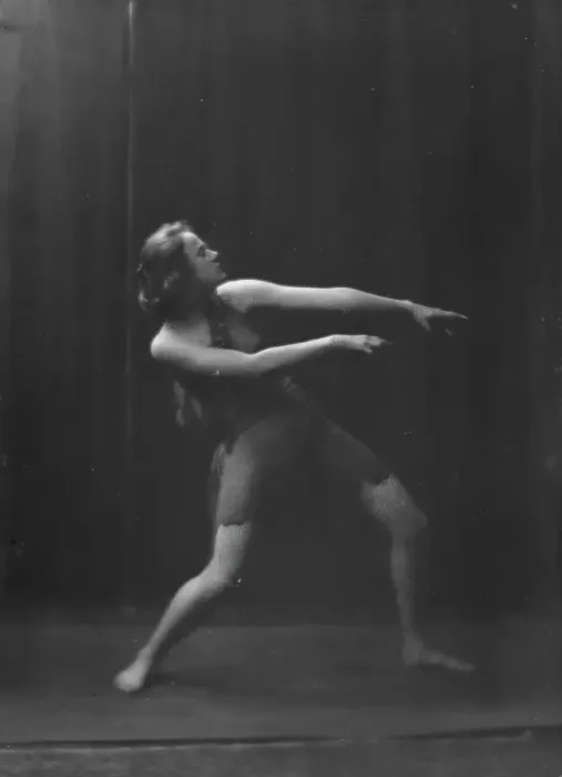Framed Print : Florence Noyes dancers, between 1915 and 1918. Creator: Arnold Genthe Framed Print : Florence Noyes dancers, between 1915 and 1918. Creator: Arnold Genthe