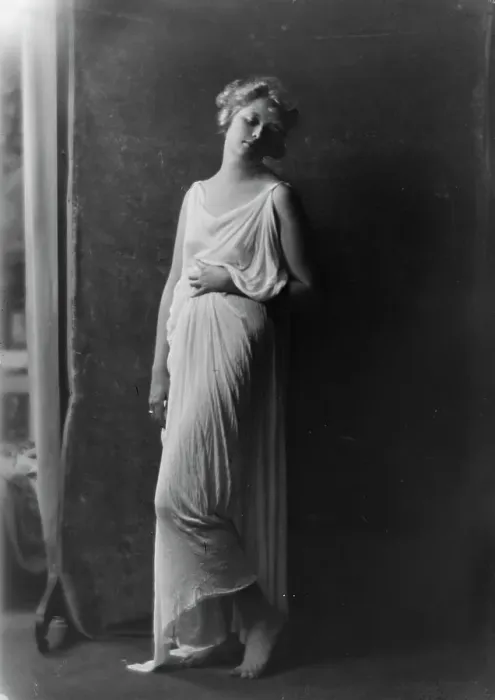 Framed Print : Florence Noyes dancers, between 1915 and 1918. Creator: Arnold Genthe Framed Print : Florence Noyes dancers, between 1915 and 1918. Creator: Arnold Genthe