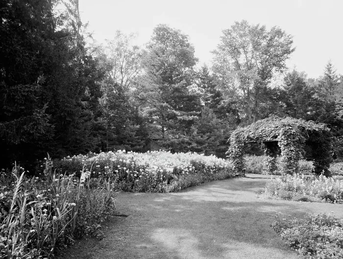 Framed Print : The Flower gardens, country home of W.E.S. Griswold, Lenox, Mass. c.between 1910 and 1920. Creator: Unknown Framed Print : The Flower gardens, country home of W.E.S. Griswold, Lenox, Mass. c.between 1910 and 1920. Creator: Unknown