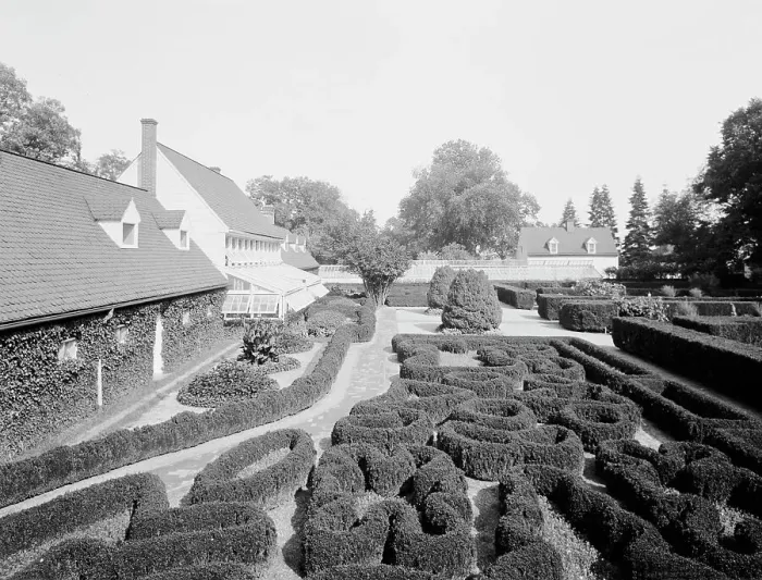 Framed Print : The Flower gardens at Mt. Vernon, c.between 1910 and 1920. Creator: Unknown Framed Print : The Flower gardens at Mt. Vernon, c.between 1910 and 1920. Creator: Unknown