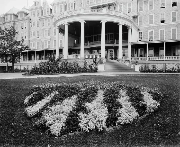 Framed Print : Flower shield at the Frontenac, Round Island, N.Y. between 1890 and 1906. Creator: Unknown Framed Print : Flower shield at the Frontenac, Round Island, N.Y. between 1890 and 1906. Creator: Unknown