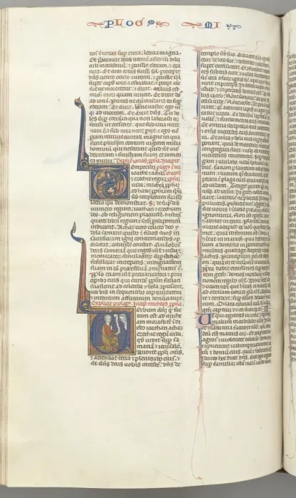 Framed Print : Fol. 358v, Micah, historiated initial V, Micah kneeling, bust of God above, c. 1275-1300 Framed Print : Fol. 358v, Micah, historiated initial V, Micah kneeling, bust of God above, c. 1275-1300