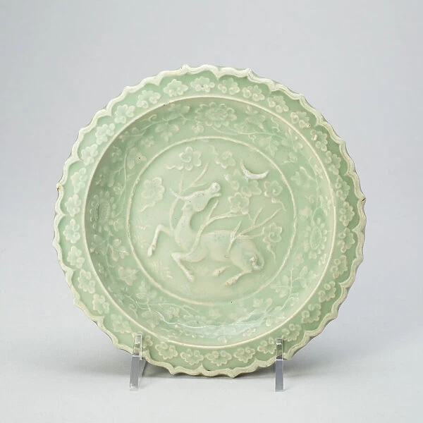 Foliate Dish with Bovine (Xiniu) Gazing at a Crescent Moon, Yuan dynasty (1279-1368), late 13th cent Creator: Unknown