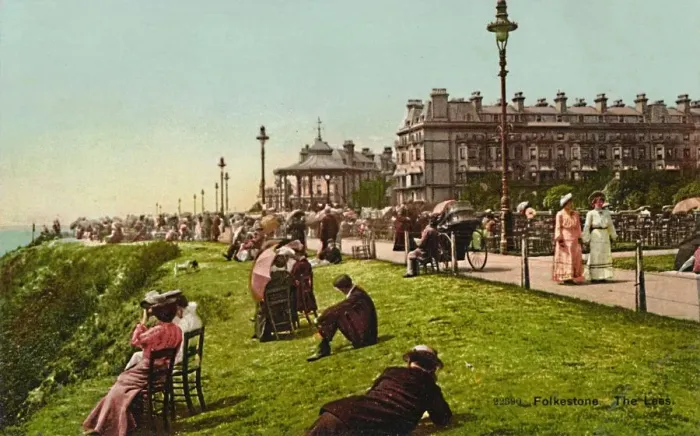 Framed Print : Folkestone. The Lees, late 19th-early 20th century Framed Print : Folkestone. The Lees, late 19th-early 20th century