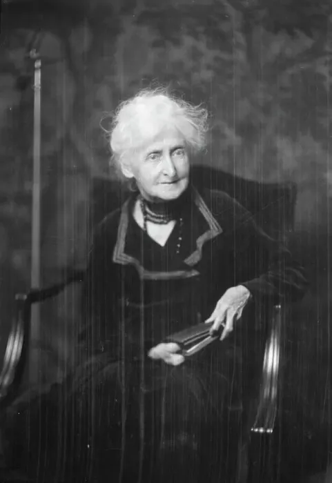 Framed Print : Ford, Mary, Miss, portrait photograph, 1928 Creator: Arnold Genthe Framed Print : Ford, Mary, Miss, portrait photograph, 1928 Creator: Arnold Genthe