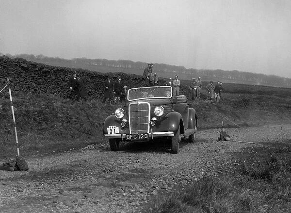 Ford V8 drophead of Viscount Chetwynd competing in the Sunbac Inter-Club Team Trial, 1935