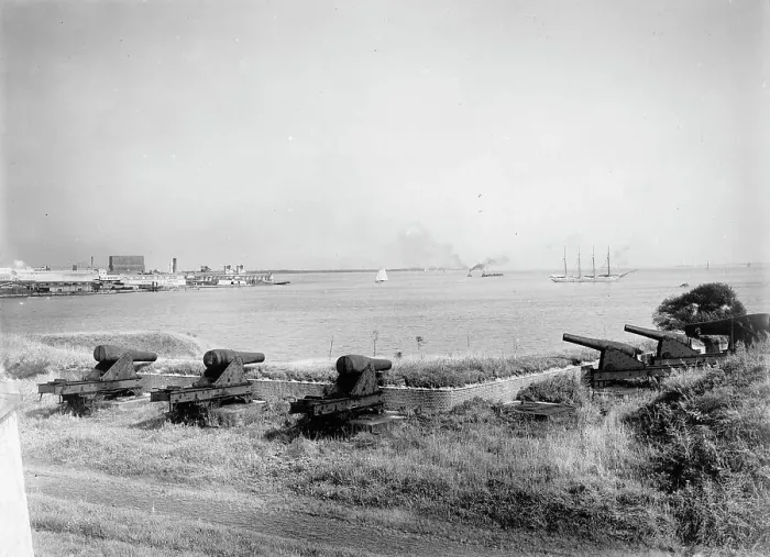 Framed Print : Fort McHenry, 1914. Creator: Harris & Ewing. Fort McHenry, 1914. Creator: Harris & Ewing Framed Print : Fort McHenry, 1914. Creator: Harris & Ewing. Fort McHenry, 1914. Creator: Harris & Ewing
