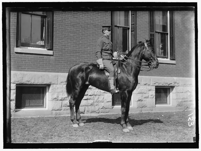 Framed Print : Fort Myer, unidentified group of officers on horseback, between 1909 and 1914. Creator: Harris & Ewing. Fort Myer, unidentified group of officers on horseback, between 1909 and 1914. Creator: Harris & Ewing Framed Print : Fort Myer, unidentified group of officers on horseback, between 1909 and 1914. Creator: Harris & Ewing. Fort Myer, unidentified group of officers on horseback, between 1909 and 1914. Creator: Harris & Ewing