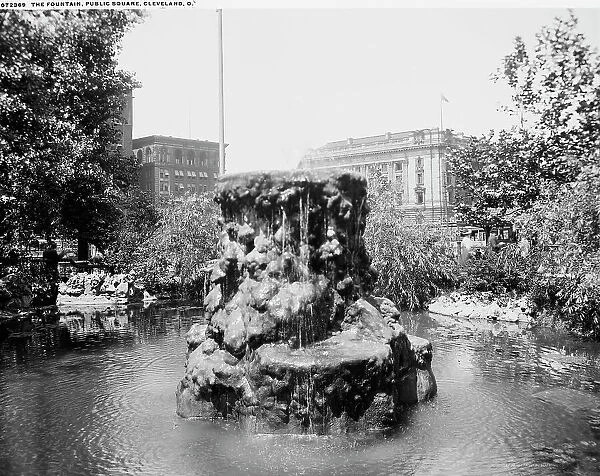 Fountain, Public Square, Cleveland, O[hio], The, between 1900 and 1920. Creator: Unknown