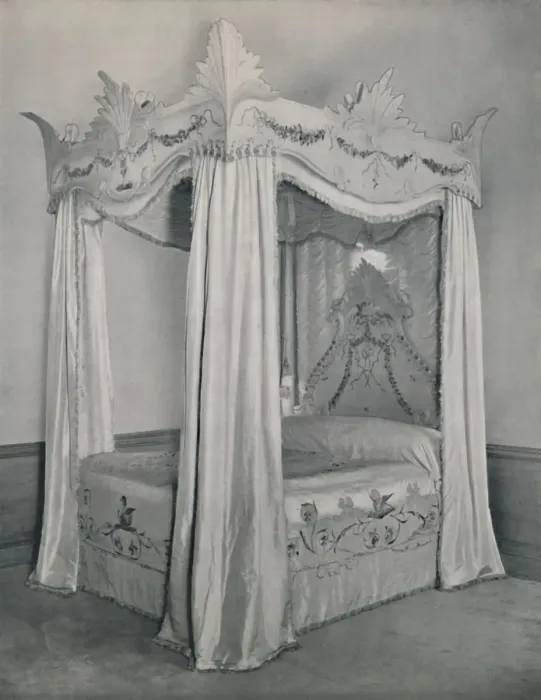 Framed Print : Four-post bed, 1933 Framed Print : Four-post bed, 1933