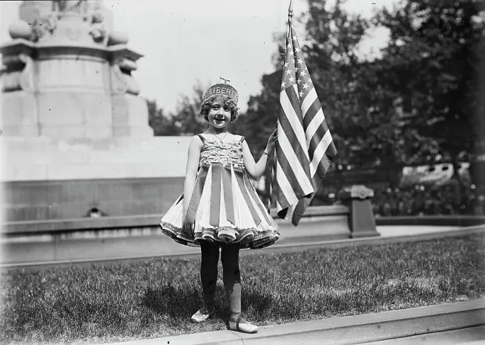 Framed Print : Fourth of July - Child As Liberty, 1916. Creator: Harris & Ewing. Fourth of July - Child As Liberty, 1916. Creator: Harris & Ewing Framed Print : Fourth of July - Child As Liberty, 1916. Creator: Harris & Ewing. Fourth of July - Child As Liberty, 1916. Creator: Harris & Ewing