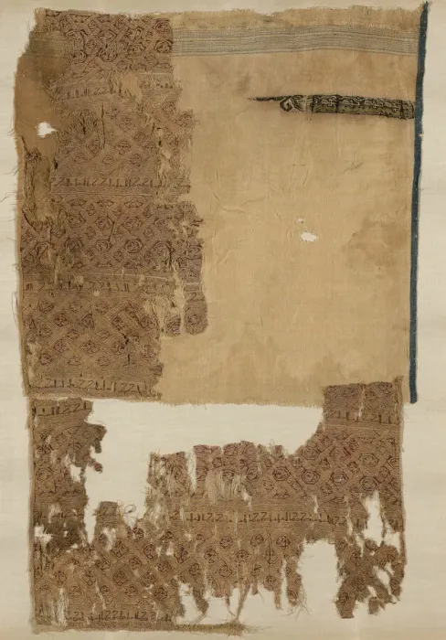 Framed Print : Fragment, Egypt, Late Fatimite (969-1171 A. D. ) / Ayyubid period (1171-1250) Framed Print : Fragment, Egypt, Late Fatimite (969-1171 A. D. ) / Ayyubid period (1171-1250)