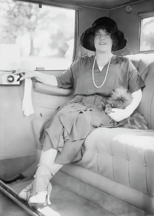 Framed Print : Frances Alda, between c1915 and c1920. Creator: Bain News Service Framed Print : Frances Alda, between c1915 and c1920. Creator: Bain News Service