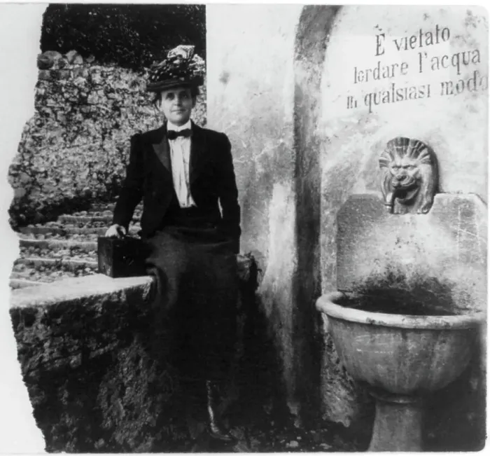 Framed Print : Frances Benjamin Johnston, 1905. Creator: Unknown Framed Print : Frances Benjamin Johnston, 1905. Creator: Unknown