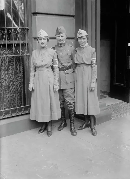 Framed Print : Frances Lewinski, Julia Kraszewski, Dr. B.M. Zielinski (L. to R.), between c1915 and 1918. Creator: Bain News Service Framed Print : Frances Lewinski, Julia Kraszewski, Dr. B.M. Zielinski (L. to R.), between c1915 and 1918. Creator: Bain News Service