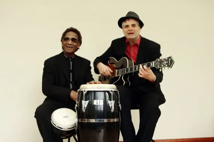 Framed Print : Frank Holder, Guyanan jazz singer and percussionist with Shane Hill, guitarist. Artist Framed Print : Frank Holder, Guyanan jazz singer and percussionist with Shane Hill, guitarist. Artist
