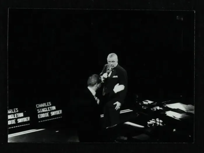 Framed Print : Frank Sinatra and Frank Sinatra Jr in concert at the Royal Albert Hall, London, 28 May 1992 Framed Print : Frank Sinatra and Frank Sinatra Jr in concert at the Royal Albert Hall, London, 28 May 1992