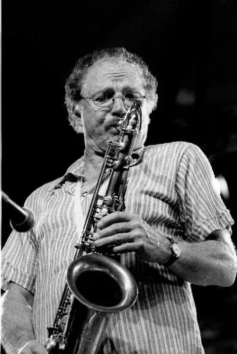 Framed Print : Frank Tiberi, Brecon Jazz Festival, Brecon, Wales, August, 2003. Artist: Brian O Connor Framed Print : Frank Tiberi, Brecon Jazz Festival, Brecon, Wales, August, 2003. Artist: Brian O Connor