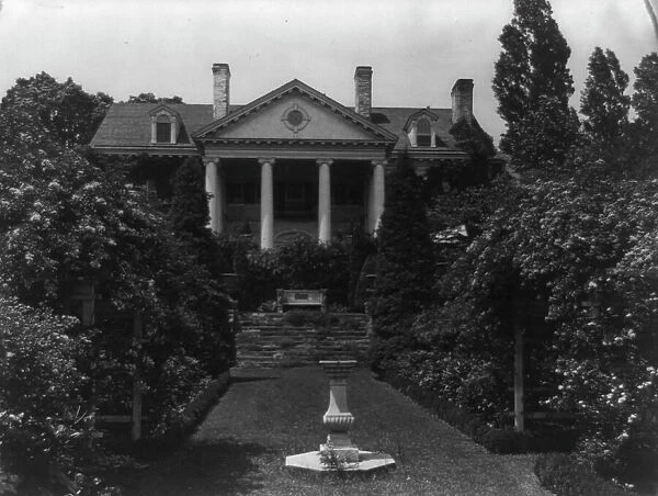 Franklin McFadden home, Radnor Valley Farm, Rosemont, Pennsylvania, 1919. Creator: Frances Benjamin Johnston