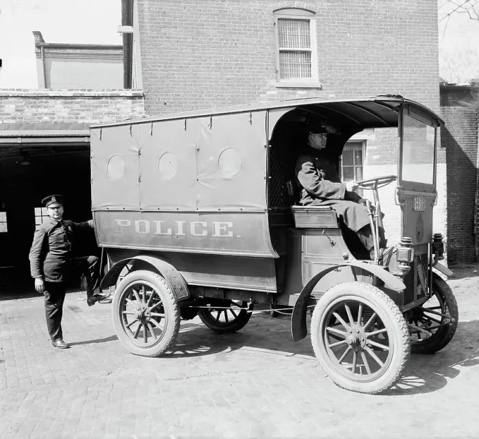 Framed Print : Franklin Motor Car Co. between 1910 and 1920. Creator: Harris & Ewing. Franklin Motor Car Co. between 1910 and 1920. Creator: Harris & Ewing Framed Print : Franklin Motor Car Co. between 1910 and 1920. Creator: Harris & Ewing. Franklin Motor Car Co. between 1910 and 1920. Creator: Harris & Ewing