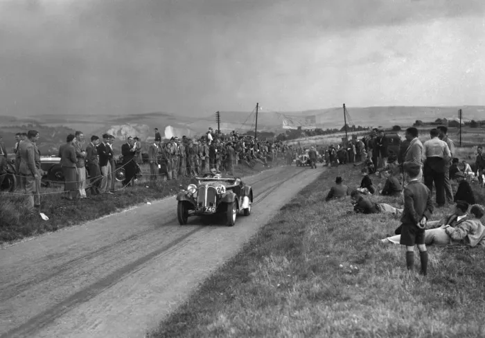 Framed Print : Frazer-Nash BMW competing in the Bugatti Owners Club Lewes Speed Trials, Sussex, 1937