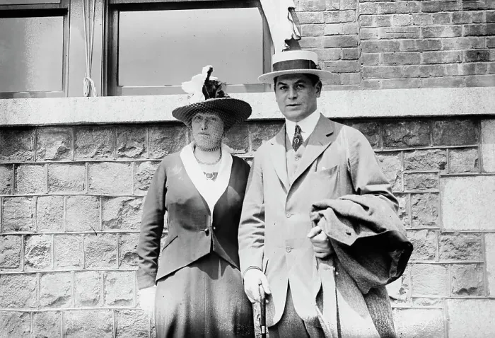 Framed Print : Fred Herreshoff and wife, between c1910 and c1915. Creator: Bain News Service Framed Print : Fred Herreshoff and wife, between c1910 and c1915. Creator: Bain News Service