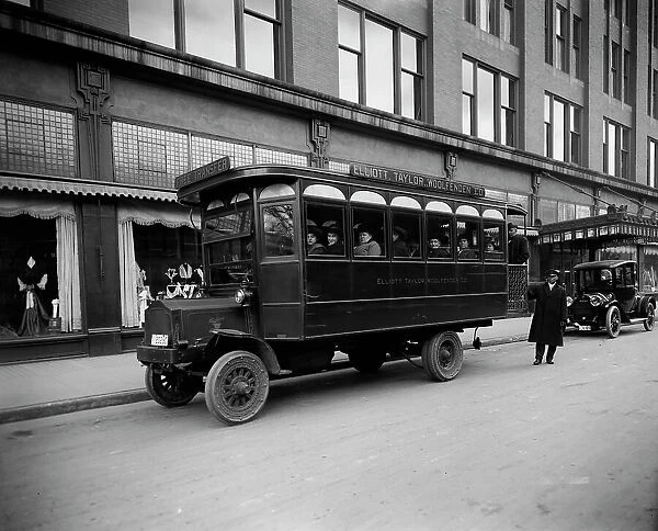 Free transfer auto, Elliott, Taylor, Woolfenden Co. Detroit, Mich. between 1905 and 1915. Creator: Unknown