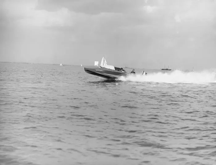 Framed Print : The French 400 hp hydroplane Despujols I, 1913. Creator: Kirk & Sons of Cowes Framed Print : The French 400 hp hydroplane Despujols I, 1913. Creator: Kirk & Sons of Cowes