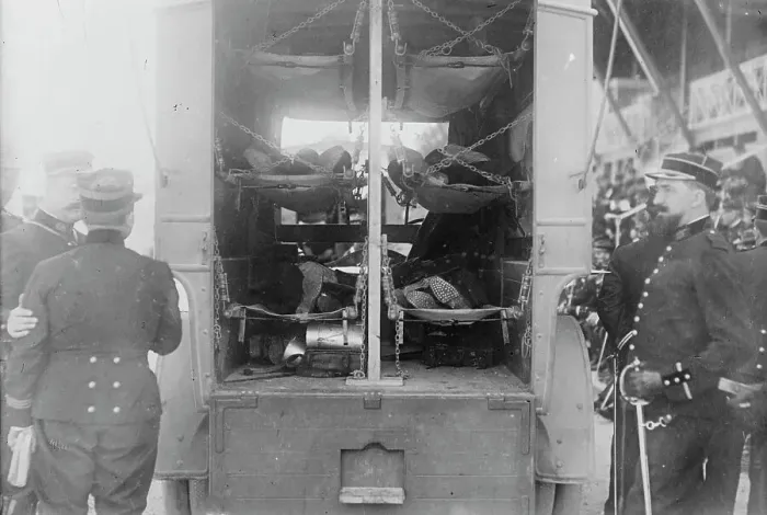 Framed Print : French Army Ambulance, between c1914 and c1915. Creator: Bain News Service Framed Print : French Army Ambulance, between c1914 and c1915. Creator: Bain News Service