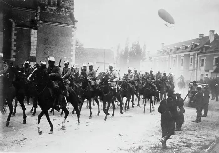 Framed Print : French Cavalry & Dirigible DUPUY DE LOME, between c1914 and c1915. Creator: Bain News Service. French Cavalry & Dirigible DUPUY DE LOME, between c1914 and c1915. Creator: Bain News Service Framed Print : French Cavalry & Dirigible DUPUY DE LOME, between c1914 and c1915. Creator: Bain News Service. French Cavalry & Dirigible DUPUY DE LOME, between c1914 and c1915. Creator: Bain News Service