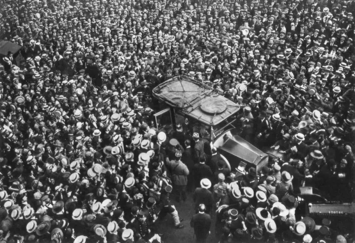 Framed Print : French crowds cheering Pershing and Joffre, Hotel Crillon, Paris, First World War, 1917 Framed Print : French crowds cheering Pershing and Joffre, Hotel Crillon, Paris, First World War, 1917