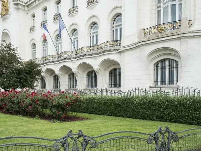 Framed Print : French Embassy, Schwarzenbergplatz, Vienna, Austria, 2015. Artist: Alan John Ainsworth Framed Print : French Embassy, Schwarzenbergplatz, Vienna, Austria, 2015. Artist: Alan John Ainsworth