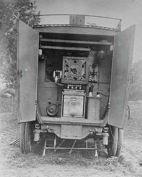 French field wireless, between c1915 and 1918. Creator: Bain News Service