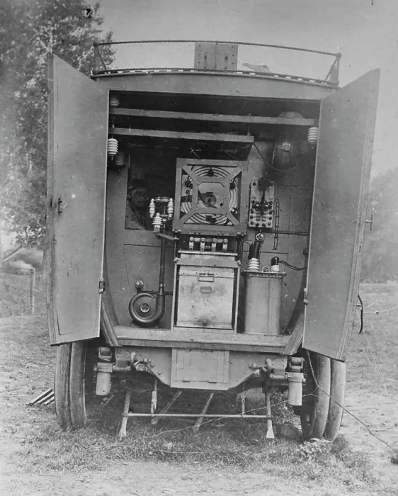 Framed Print : French field wireless, between c1915 and 1918. Creator: Bain News Service Framed Print : French field wireless, between c1915 and 1918. Creator: Bain News Service