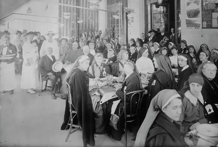 Framed Print : French Nurses at R.R. station, Geneva, between c1915 and c1920. Creator: Bain News Service Framed Print : French Nurses at R.R. station, Geneva, between c1915 and c1920. Creator: Bain News Service