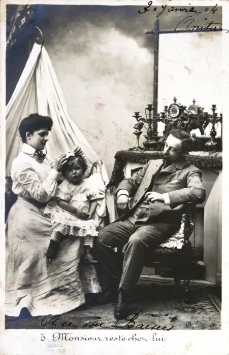 Framed Print : French Postcard, c1900 Framed Print : French Postcard, c1900