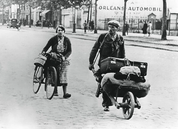 French refugees returning home after the fall of France to the Germans, Paris, July 1940