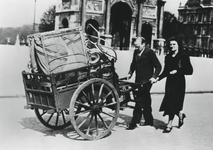 Framed Print : French refugees returning home after the fall of France to the Germans, Paris, July 1940 Framed Print : French refugees returning home after the fall of France to the Germans, Paris, July 1940