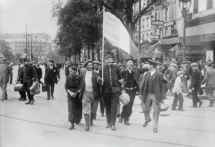 Framed Print : French Reservists going to R.R. station in Paris, between c1914 and c1915. Creator: Bain News Service Framed Print : French Reservists going to R.R. station in Paris, between c1914 and c1915. Creator: Bain News Service
