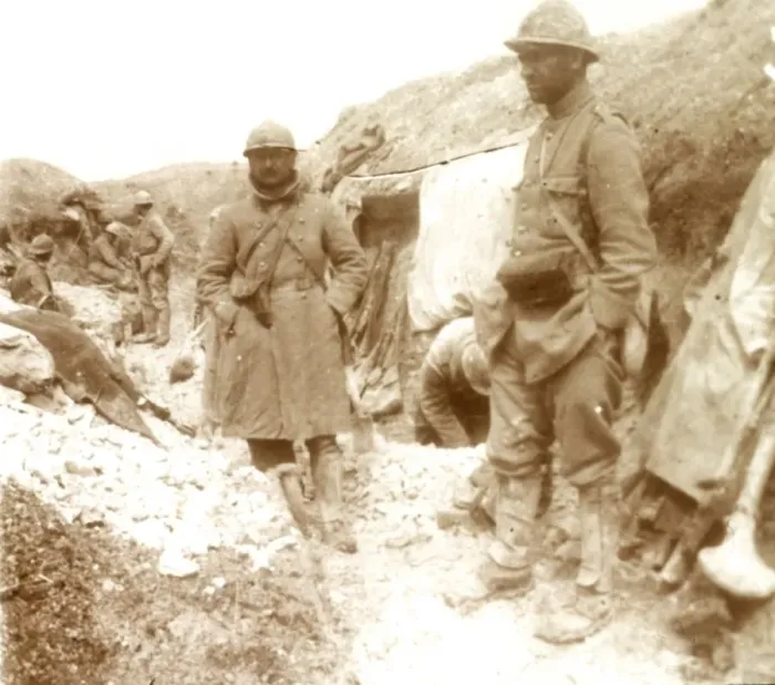 Framed Print : French soldiers at a captured German trench, c1914-c1918 Framed Print : French soldiers at a captured German trench, c1914-c1918