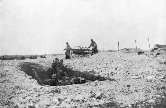Framed Print : French soldiers in a foxhole, Second Battle of Champagne, France, September 25-November 6 1915 Framed Print : French soldiers in a foxhole, Second Battle of Champagne, France, September 25-November 6 1915