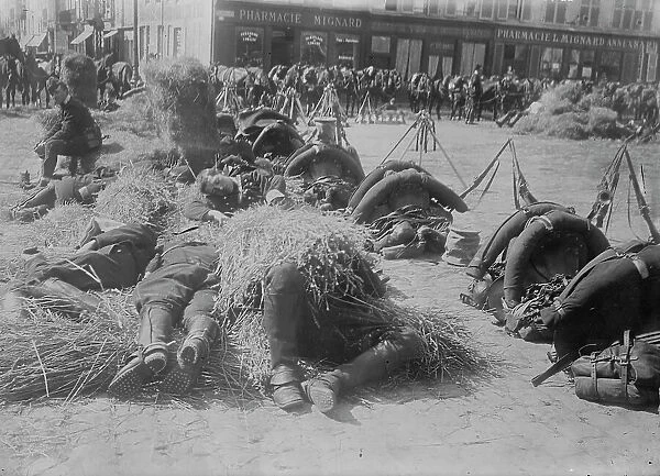 French soldiers resting after a march, 14 Sept? 1914. Creator: Bain News Service