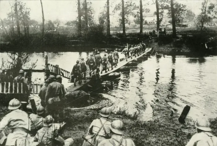Framed Print : French Troops Crossing a River, (1919). Creator: Unknown