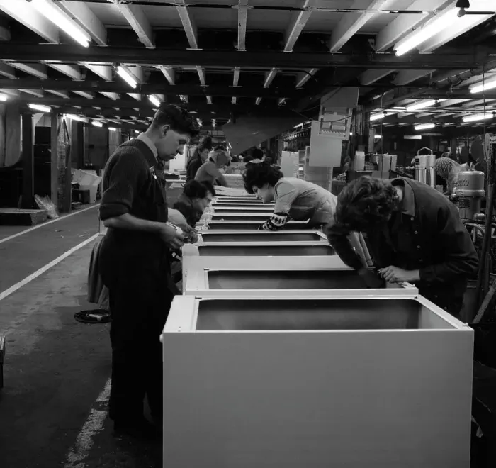 Framed Print : Fridge assembly line at the General Electric Company, Swinton, South Yorkshire, 1964 Framed Print : Fridge assembly line at the General Electric Company, Swinton, South Yorkshire, 1964