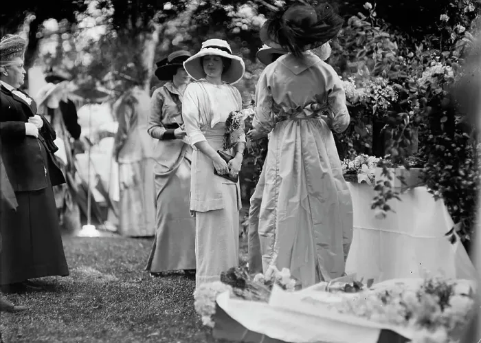 Framed Print : Friendship Charity Fete - Mrs. Raymond Rodgers, 1913. Creator: Harris & Ewing. Friendship Charity Fete - Mrs. Raymond Rodgers, 1913. Creator: Harris & Ewing Framed Print : Friendship Charity Fete - Mrs. Raymond Rodgers, 1913. Creator: Harris & Ewing. Friendship Charity Fete - Mrs. Raymond Rodgers, 1913. Creator: Harris & Ewing