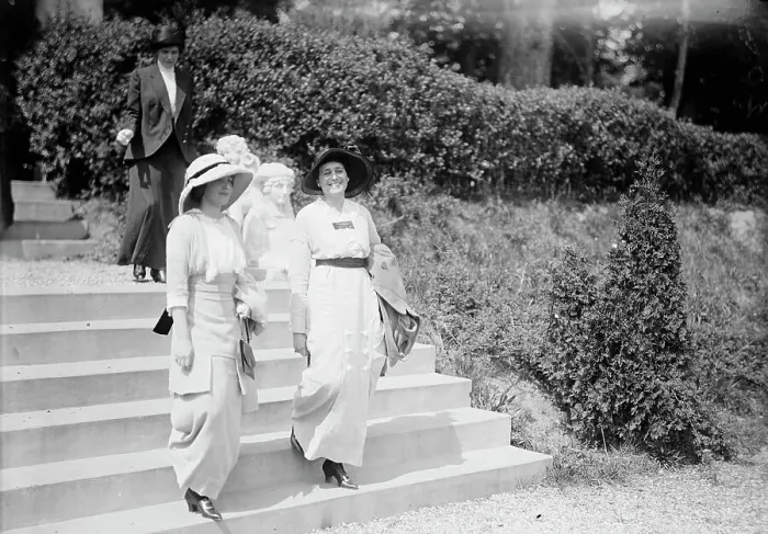 Framed Print : Friendship Charity Fete - Mrs. Raymond Rodgers; Mrs. Ormsby McCammon, 1913. Creator: Harris & Ewing. Friendship Charity Fete - Mrs. Raymond Rodgers; Mrs. Ormsby McCammon, 1913. Creator: Harris & Ewing Framed Print : Friendship Charity Fete - Mrs. Raymond Rodgers; Mrs. Ormsby McCammon, 1913. Creator: Harris & Ewing. Friendship Charity Fete - Mrs. Raymond Rodgers; Mrs. Ormsby McCammon, 1913. Creator: Harris & Ewing