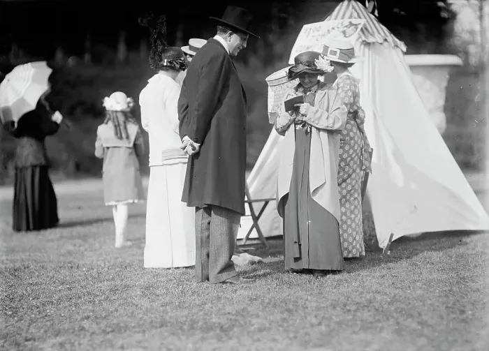 Framed Print : Friendship Charity Fete - William Randolph Hearst; Mary C. McCauley, 1913. Creator: Harris & Ewing. Friendship Charity Fete - William Randolph Hearst; Mary C. McCauley, 1913. Creator: Harris & Ewing Framed Print : Friendship Charity Fete - William Randolph Hearst; Mary C. McCauley, 1913. Creator: Harris & Ewing. Friendship Charity Fete - William Randolph Hearst; Mary C. McCauley, 1913. Creator: Harris & Ewing