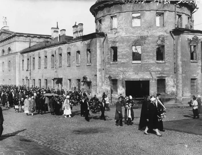 Framed Print : Funeral procession of the poet Alexander Blok, Petrograd, Russia, 10 August 1921 Framed Print : Funeral procession of the poet Alexander Blok, Petrograd, Russia, 10 August 1921