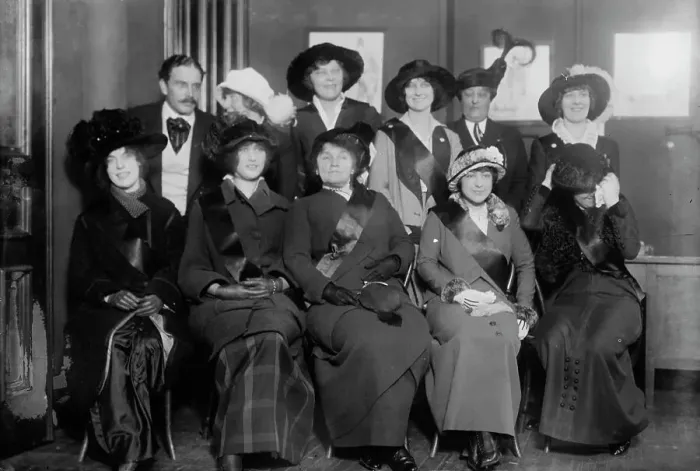 Framed Print : Fusion Tag Girls, between c1910 and c1915. Creator: Bain News Service Framed Print : Fusion Tag Girls, between c1910 and c1915. Creator: Bain News Service