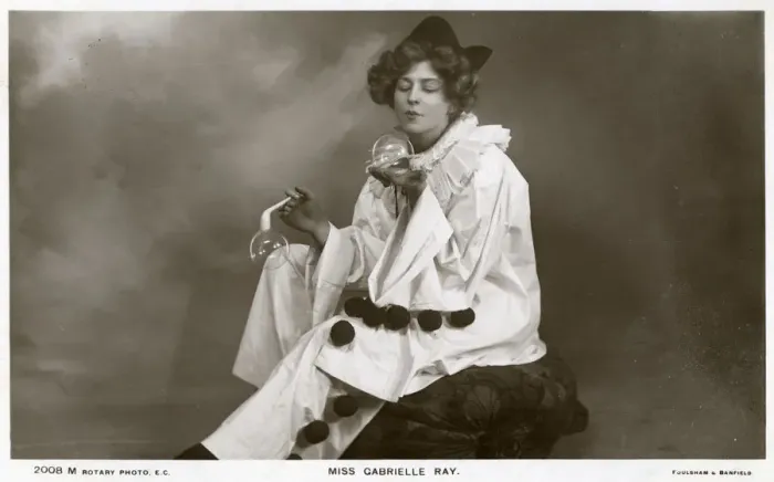 Framed Print : Gabrielle Ray, English actress, dancer and singer, c1900s(?). Artist: Rotary Photo Framed Print : Gabrielle Ray, English actress, dancer and singer, c1900s(?). Artist: Rotary Photo